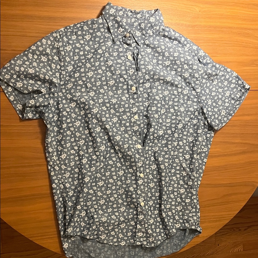 JCrew Casual Short Sleeve Blue Floral Button-Down Shirt